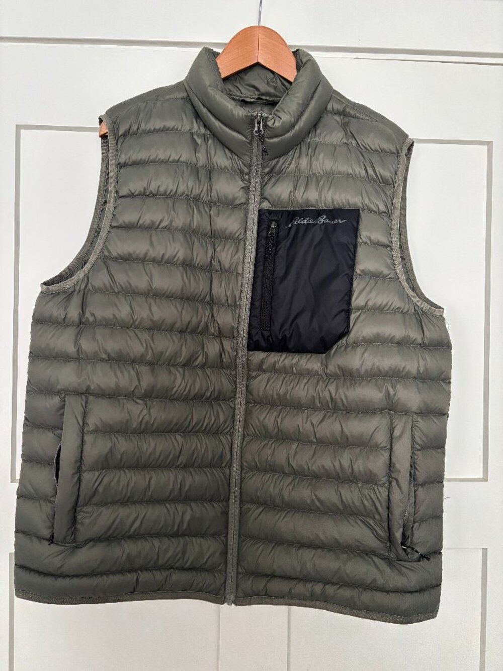 Eddie Bauer puffy grey vest, mens size L